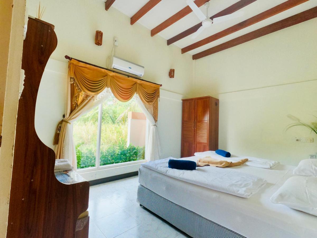 Shamar Guesthouse & Dive Maamigili Island Exterior photo