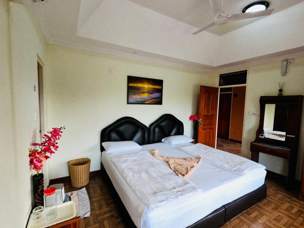 Shamar Guesthouse & Dive Maamigili Island Exterior photo